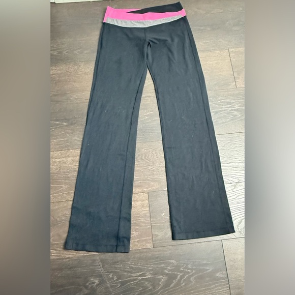 lululemon athletica Pants - Lululemon Athletica yoga pant.